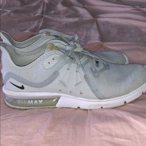 Nike air max
